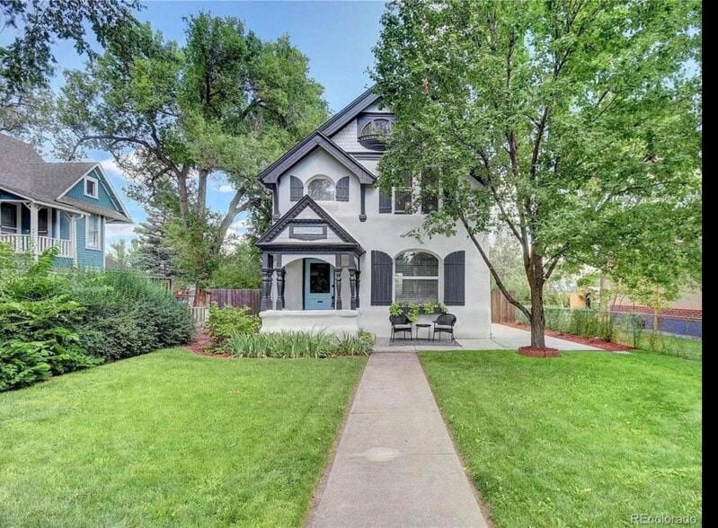 Building Photo - 2126 Grove St