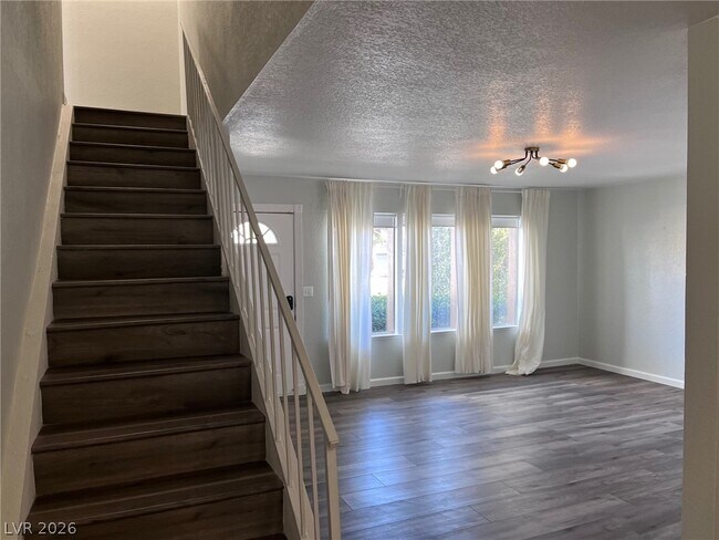 Building Photo - 3369 Medina Ct