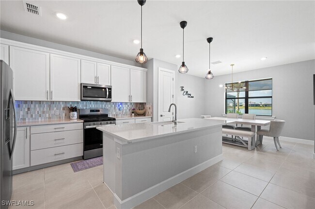 Building Photo - 20250 Napa Loop
