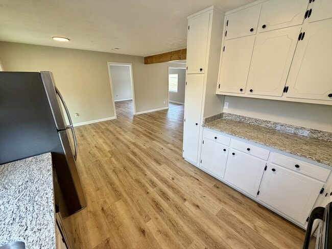 Building Photo - 80 Glenn Burnie Dr