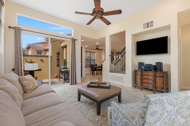 Building Photo - 52230 Desert Spoon Ct