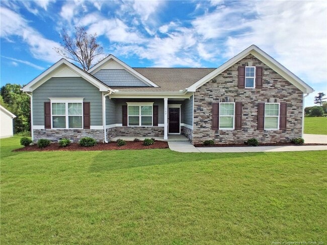 Building Photo - 142 Planters Ln