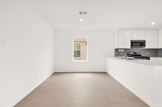 Building Photo - 21523 Willow River Canyon Ln