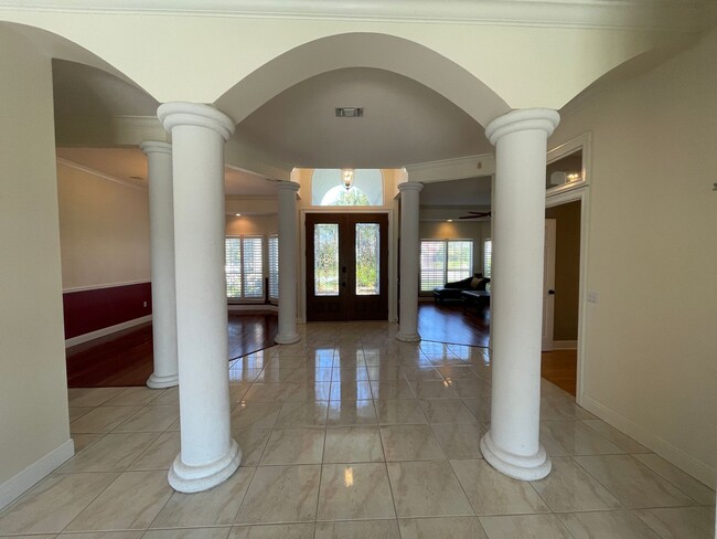 Building Photo - For Lease - 3 BR|2.5 BA w/ In-ground Pool in Palm Bay!