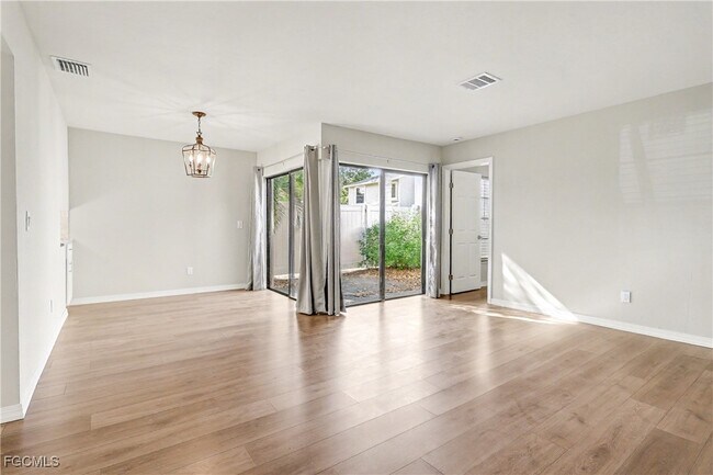 Building Photo - 1416 SW 50th St