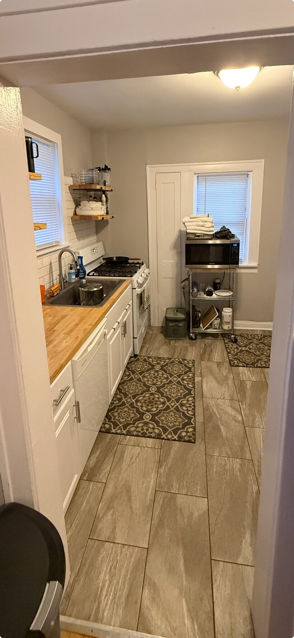 Kitchen - 3029 S Hanson Ave