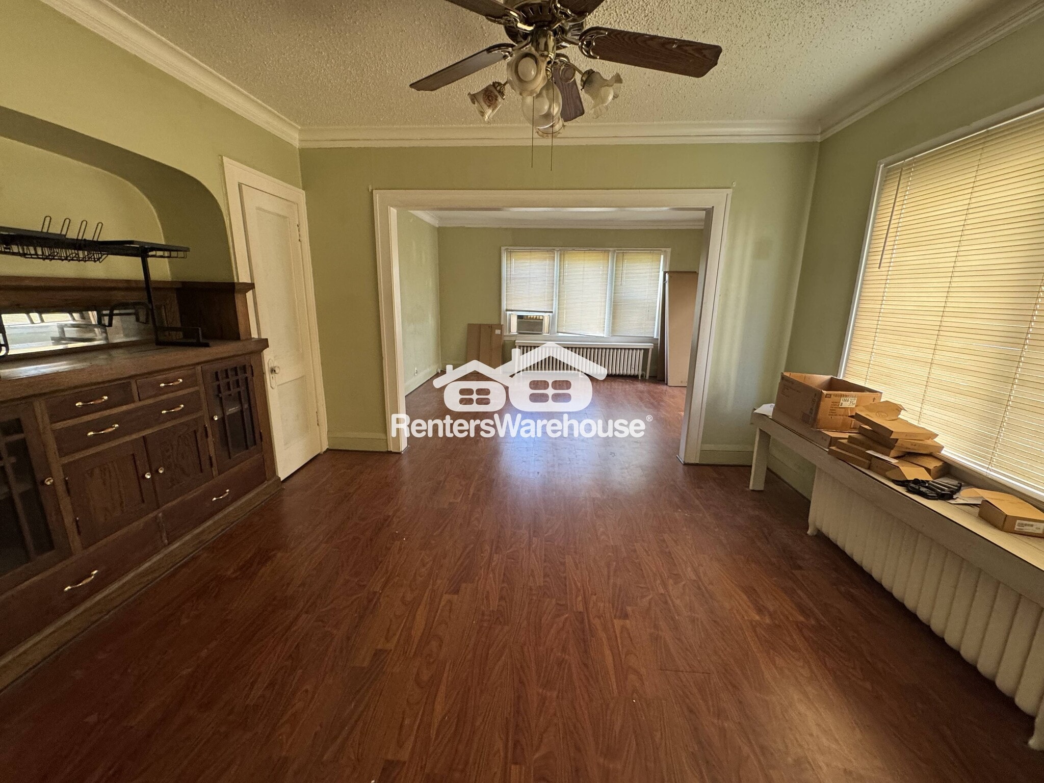 Building Photo - 3925 Chicago Ave