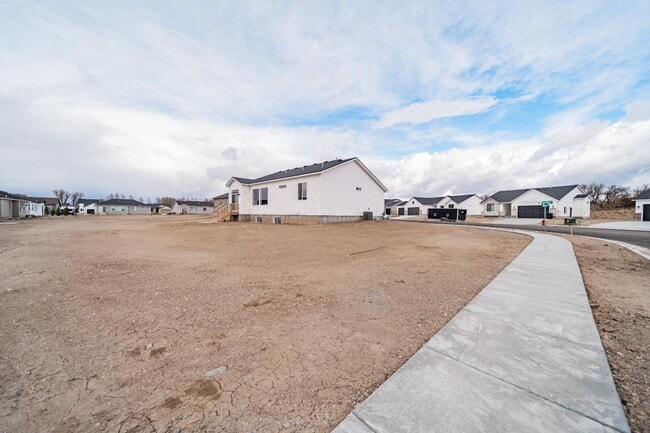 Building Photo - 3190 Roundup Ln
