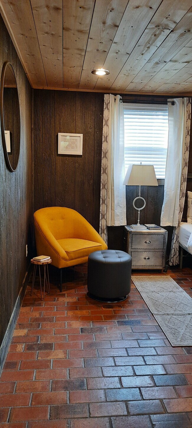 Building Photo - 487 Kentucky Ave