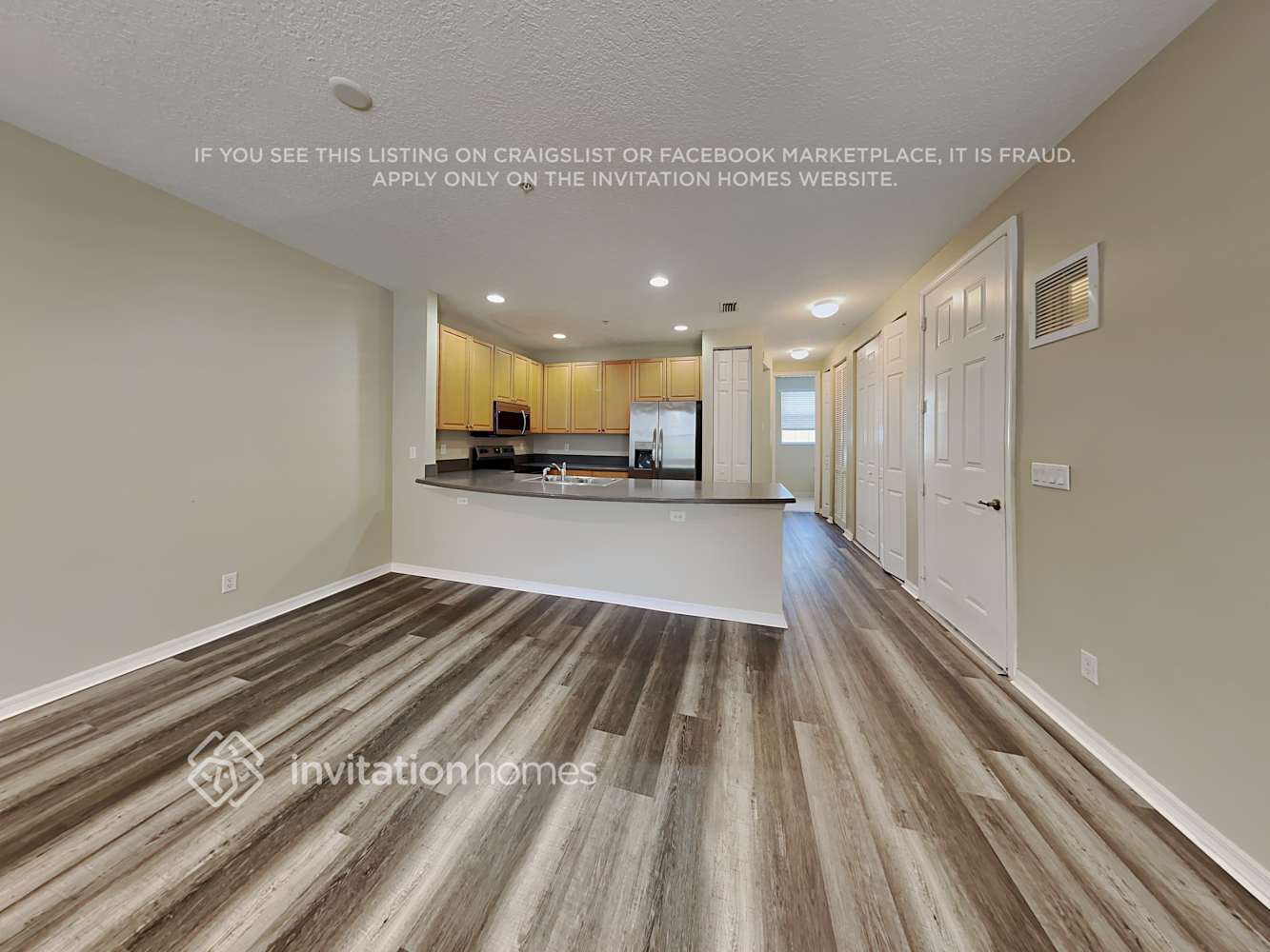 Building Photo - 1529 Cades Bay Ave