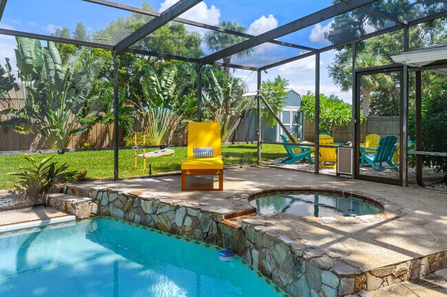 Building Photo - 1319 Saddle Ct