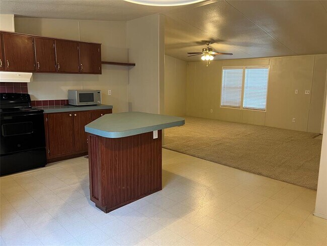 Building Photo - 20431 Mountain Dale Dr