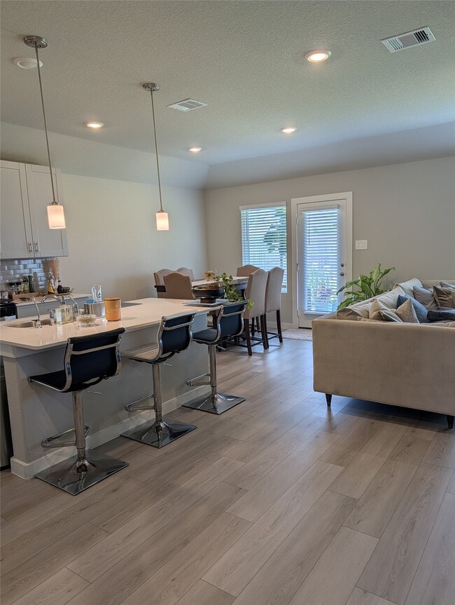 Building Photo - 6406 Brazos Trl Dr