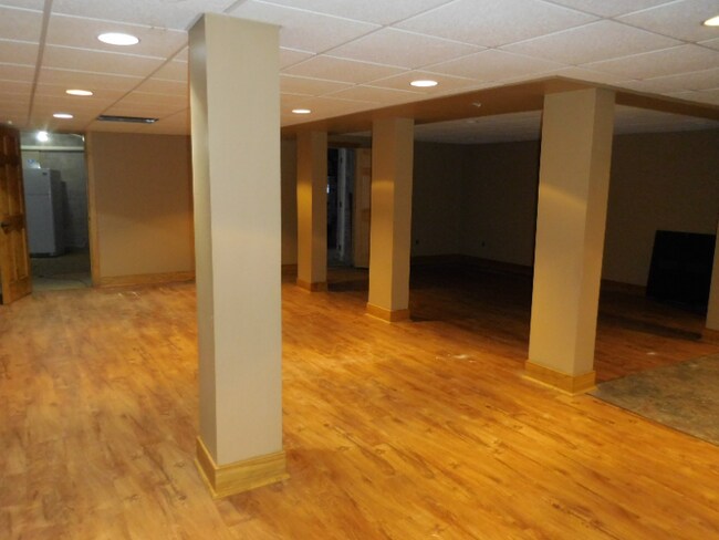 Building Photo - 5696 Strasburg Rd