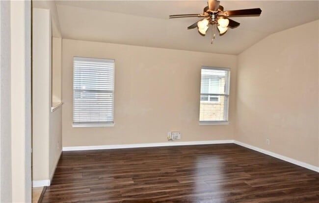Building Photo - 1807 Slate Creek Dr