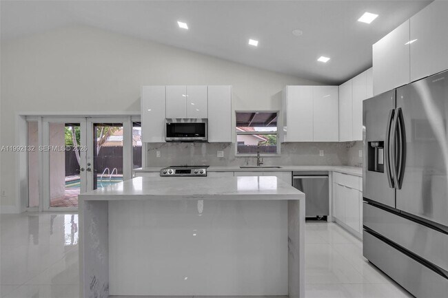 Building Photo - 803 NW 133rd Ct