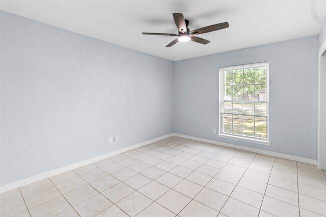 Building Photo - 9002 Bunny Run Dr