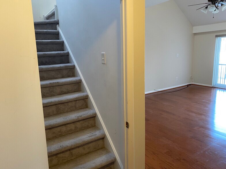 Building Photo - 4968 Fitler St
