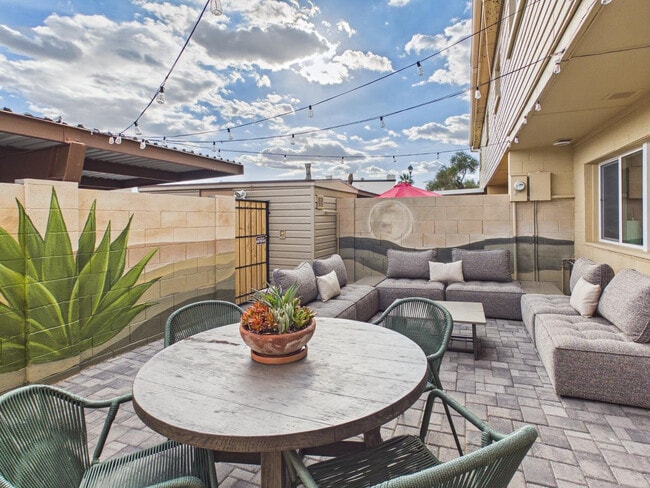 Building Photo - 4308 N Parkway Ave