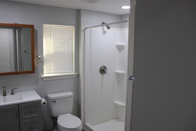 Building Photo - 4214 Fuqua St