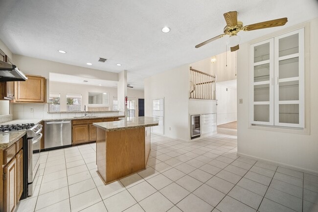 Building Photo - 16326 Brush Meadow Ct