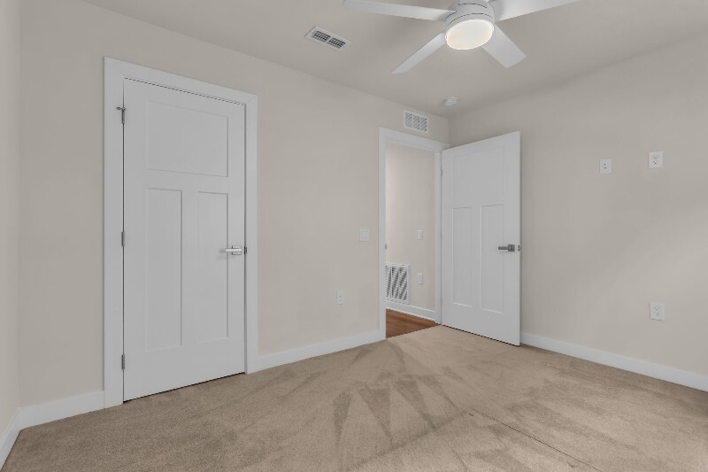 Building Photo - 767 Cottage Dr