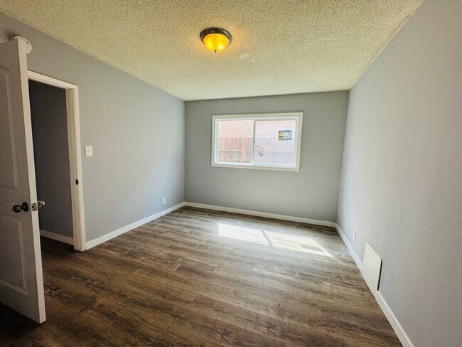 Building Photo - 1230 W 144th St