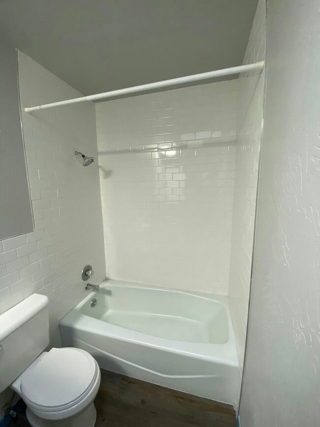 Building Photo - 4537 Yale St