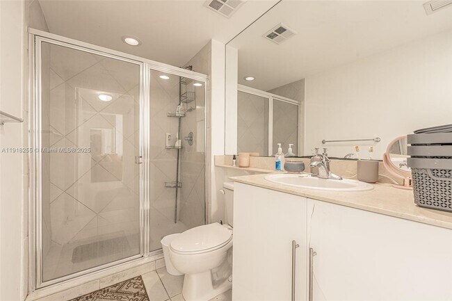 Building Photo - 325 S Biscayne Blvd