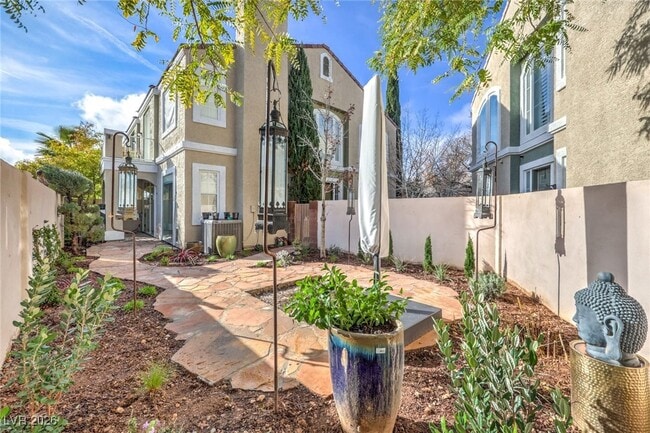 Building Photo - 952 Coatbridge St