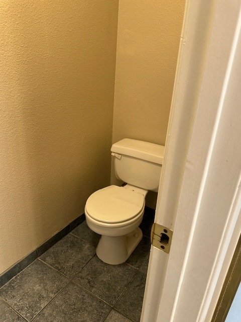 Building Photo - Modesto 5 Bedroom 3 Bathroom with a Pool