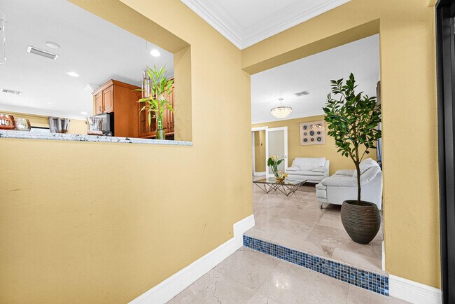 Building Photo - 836 Orchid Dr