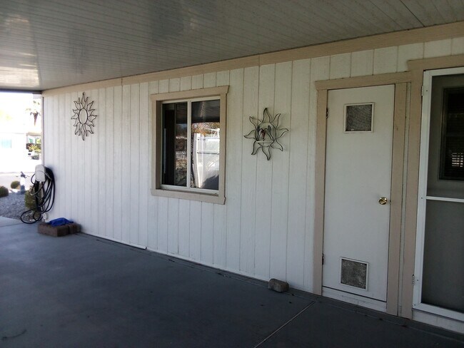 Building Photo - 73185 Palm Greens Pkwy