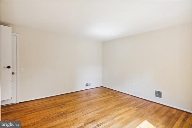 Building Photo - 8709 Sleepy Hollow Ln