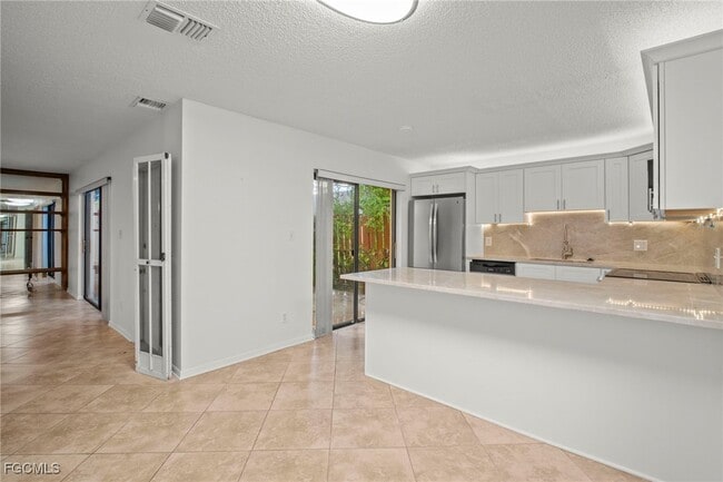 Building Photo - 1703 Park Meadows Dr
