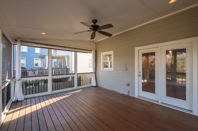 Building Photo - "Charming Tucker Retreat: 3BR Home with Gr...