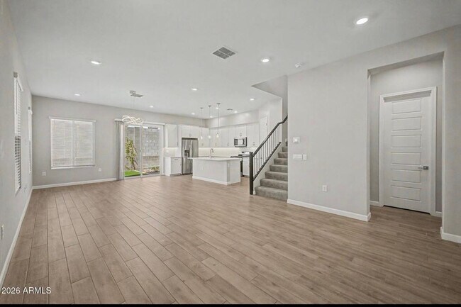 Building Photo - 5016 E Gallop Wy