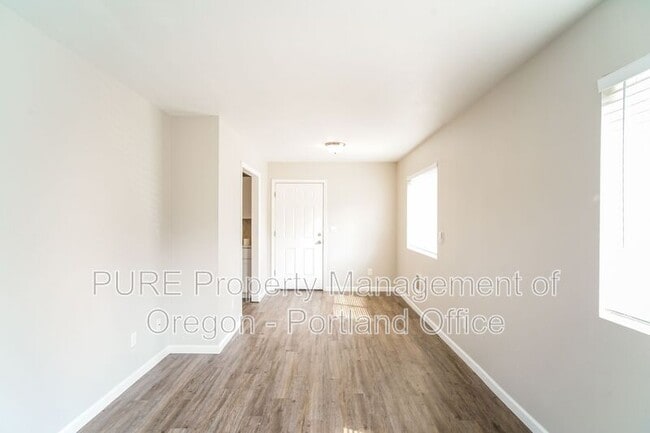 Building Photo - 10762 NE Prescott St