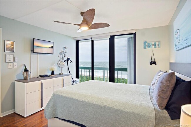 Building Photo - 9940 S Ocean Dr