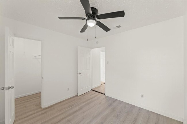 Building Photo - 419 Capehill Dr
