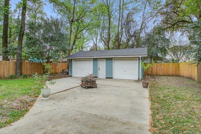 Building Photo - 4420 S Rhett Ave