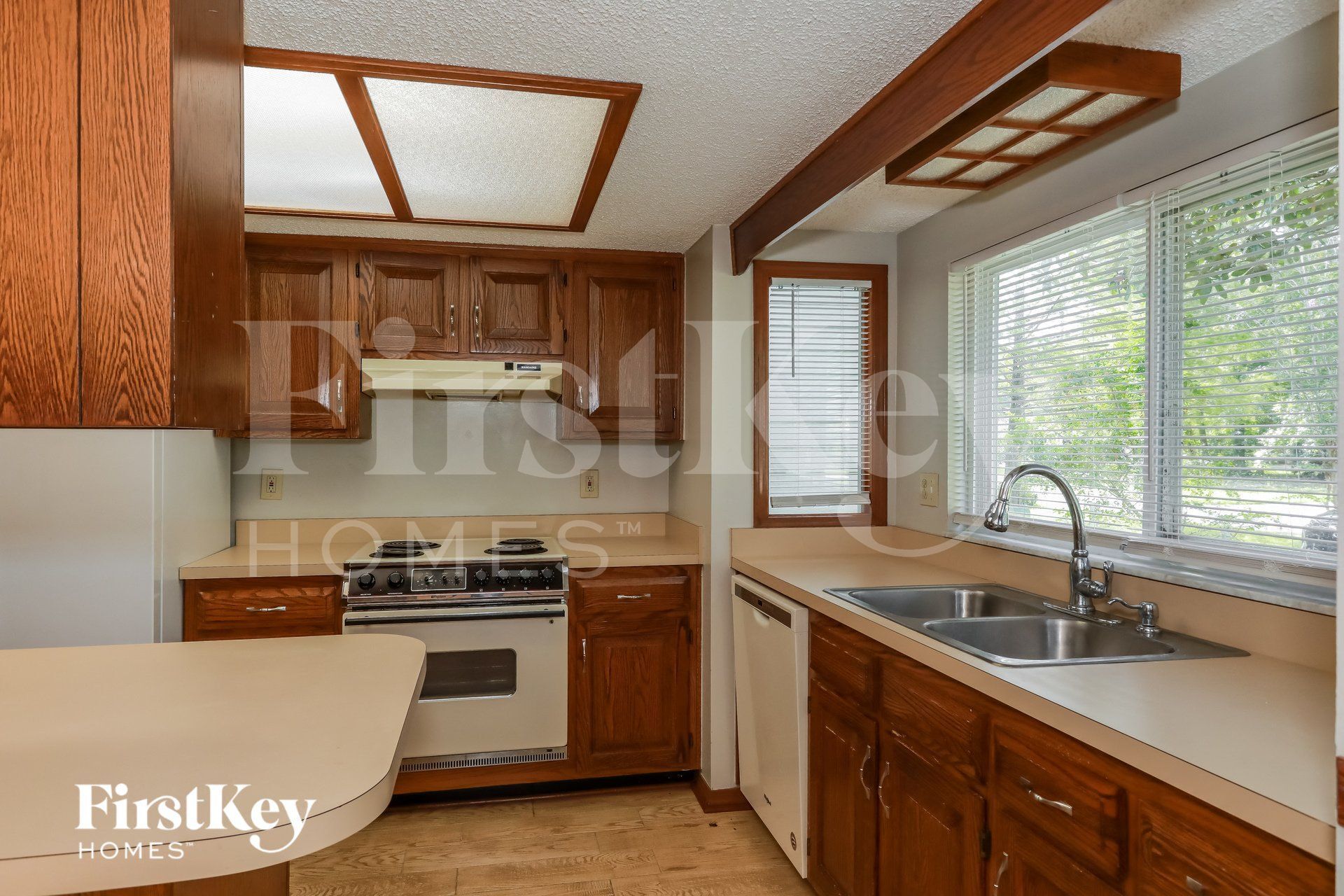 Building Photo - 515 Nassau Ct