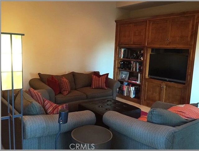 Building Photo - 436 Redwood Dr