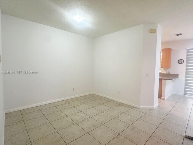 Building Photo - 662 NE 21st Terrace