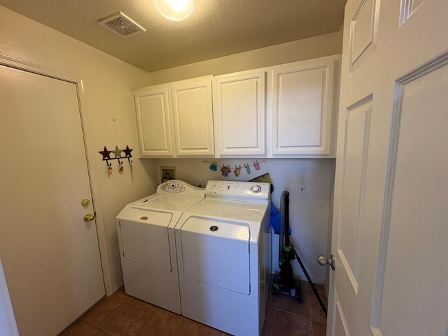 Building Photo - 14466 N 87th Dr