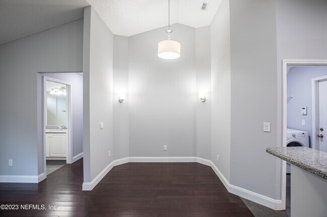 Building Photo - 13607 Capistrano Dr S