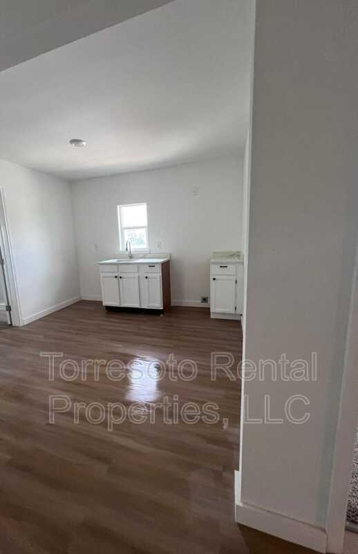 Building Photo - 224 W Pyron Ave