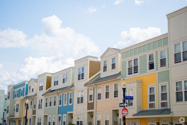 Building Photo - Maverick Landing