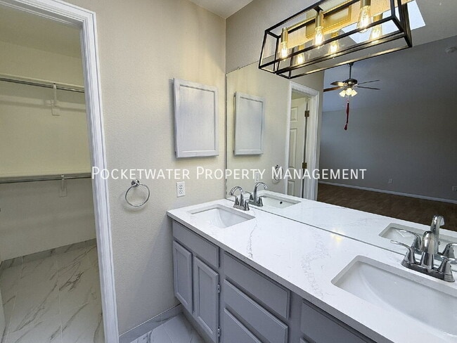 Building Photo - 575 Spruce Cir