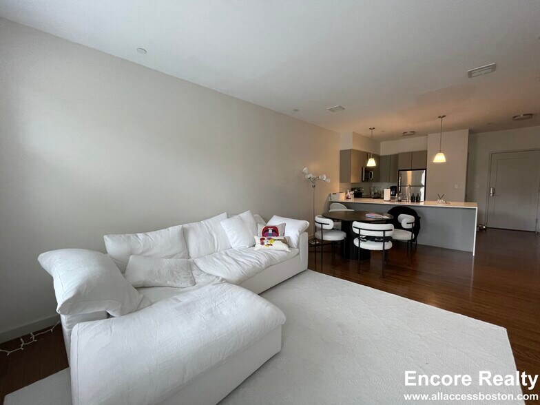 Building Photo - 455 Harvard St